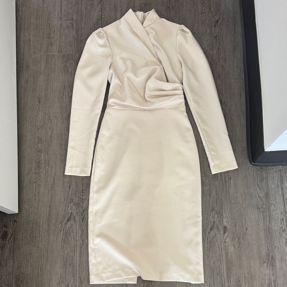 Chic Cream Long Sleeve Dress